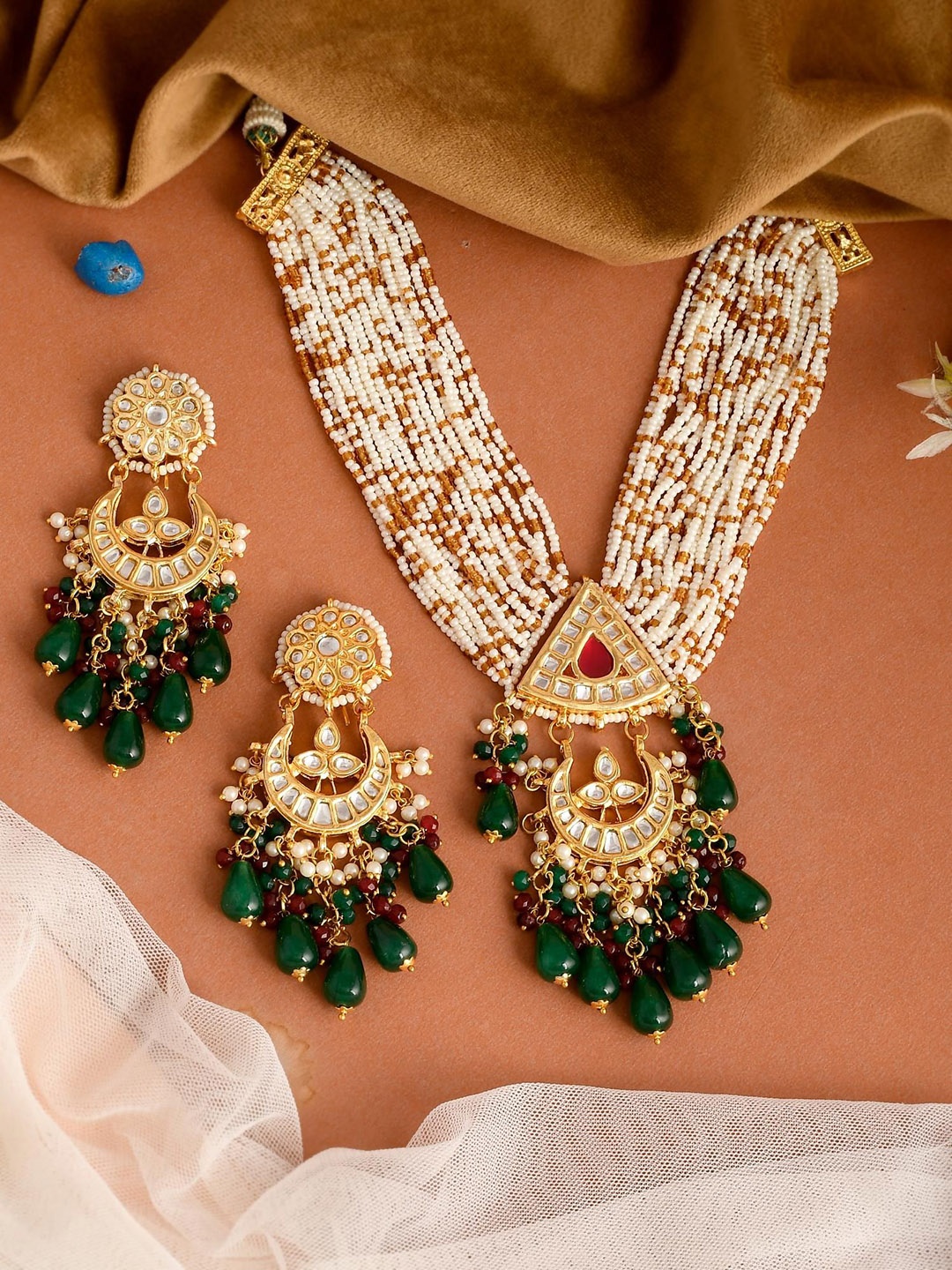 

DASTOOR Gold Plated Bead & Stone Studded Jewellery Set