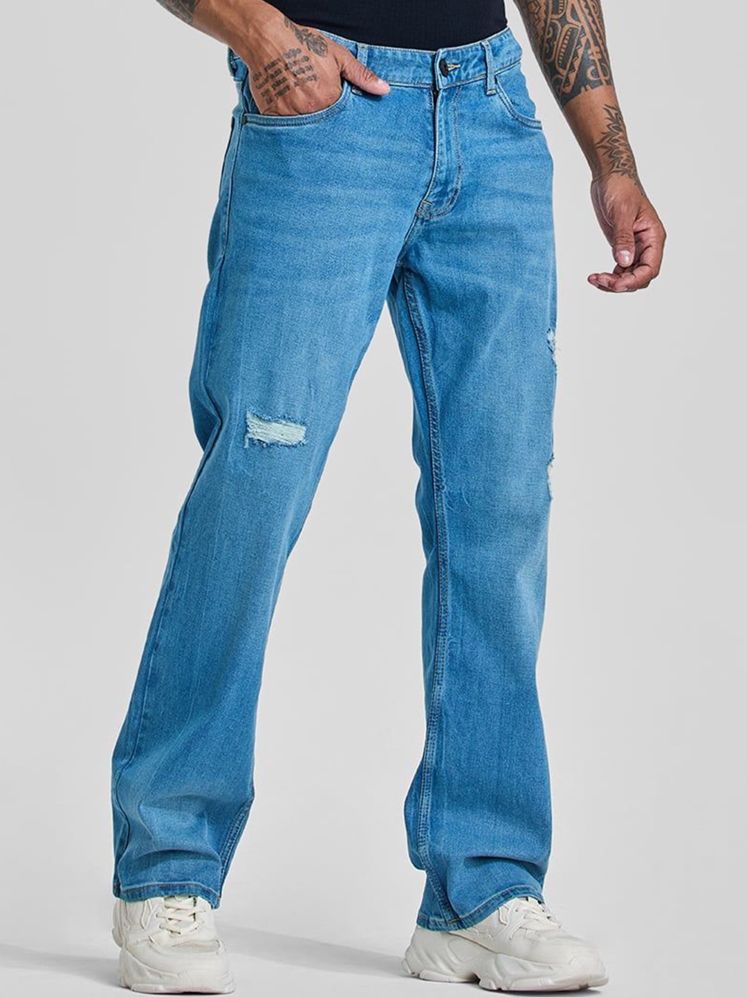 

Snitch Men Classic Bootcut Low Distress Light Fade Stretchable Jeans, Blue