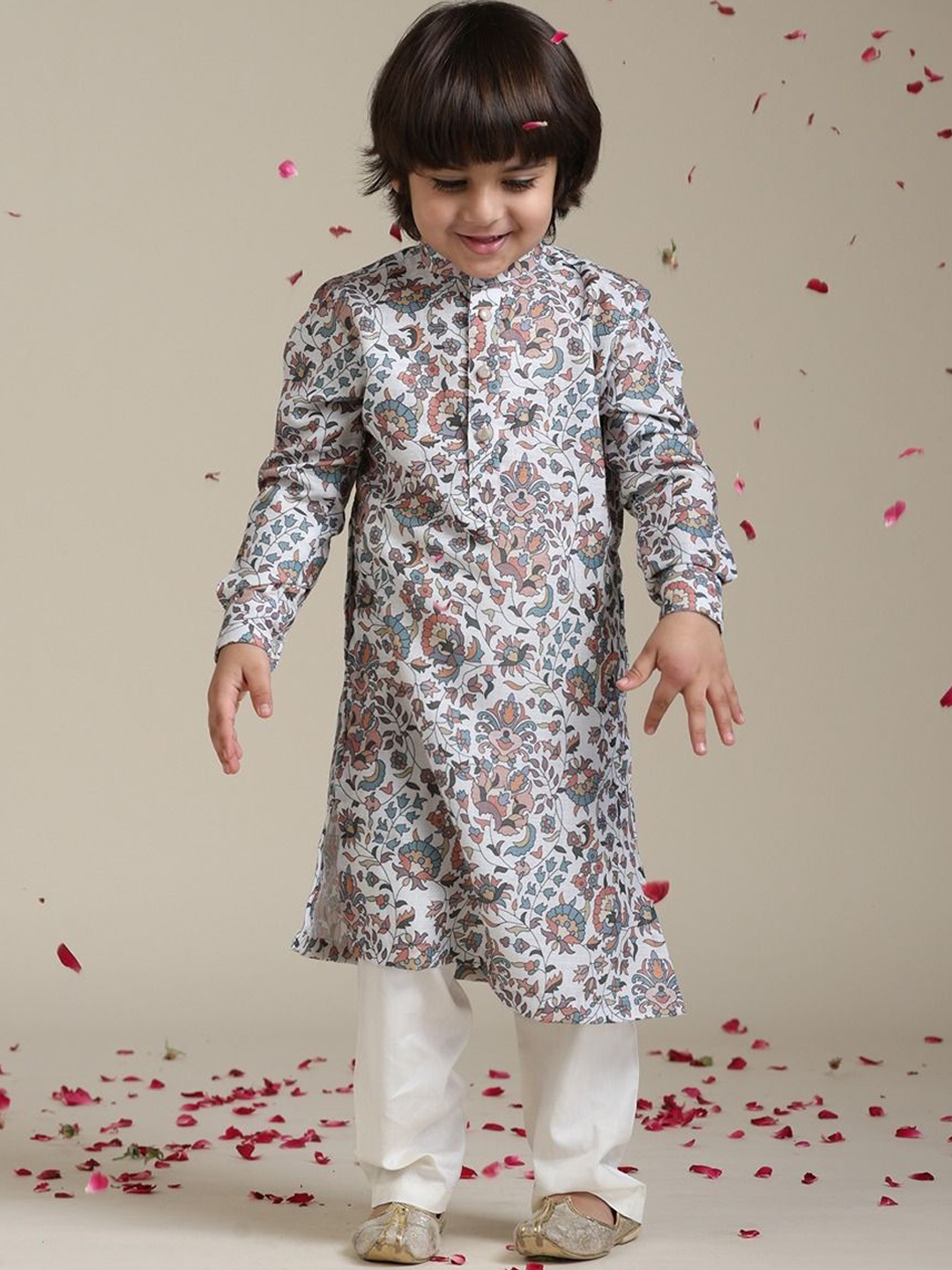 

Manyavar Boys Floral Printed Mandarin Collar Straight Kurta With Pyjamas, Beige