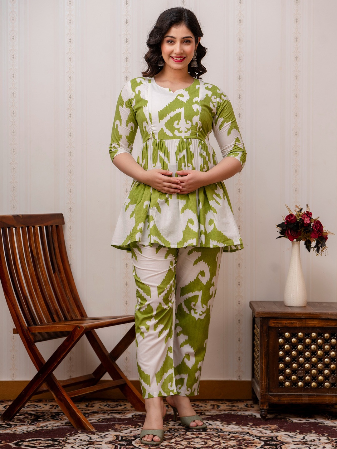 

CELEBRAVO Abstract Printed Pure Cotton A-Line Maternity Kurta with Trouser, Green