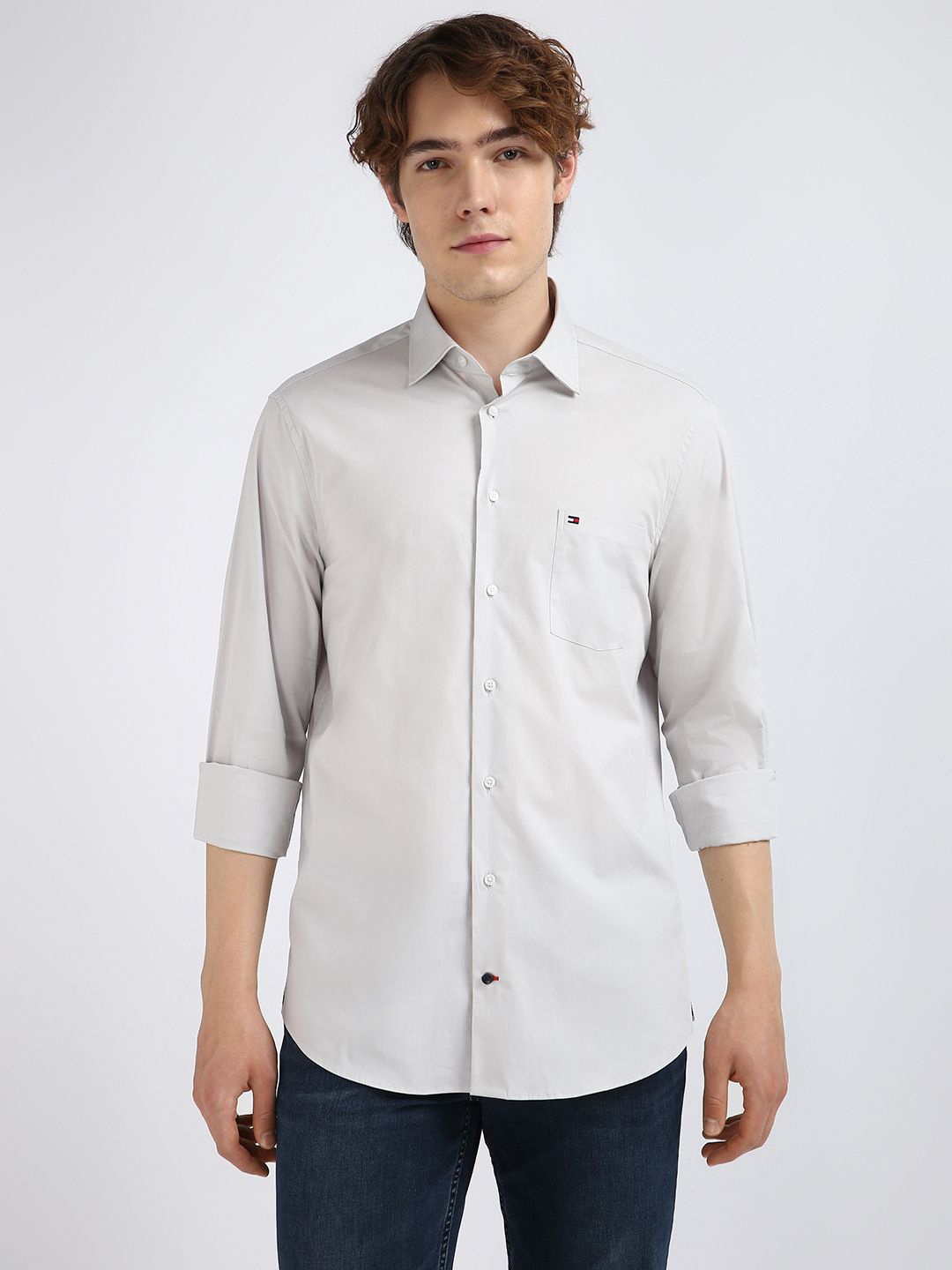 

Tommy Hilfiger Men Cutaway Collar Solid Cotton Casual Shirt, Off white