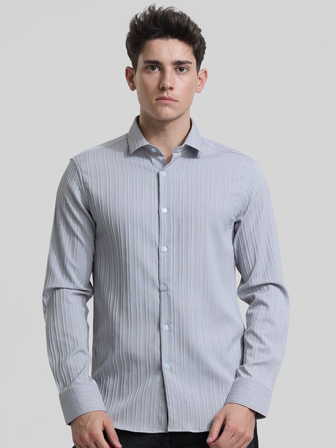 

Snitch Men Smart Cutaway Collar Vertical Striped Slim Fit Casual Shirt, Grey