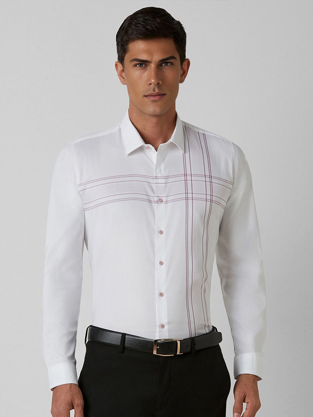 

Van Heusen Men Cutaway Collar Solid Cotton Slim Fit Formal Shirt, White