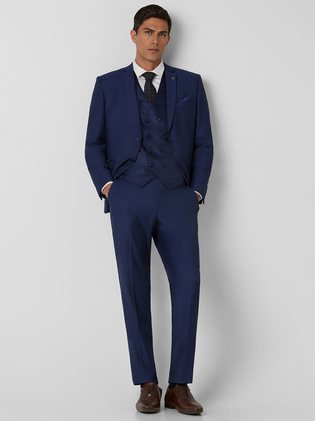 

Van Heusen Slim-Fit Single-Breasted Four-Piece Suit, Navy blue