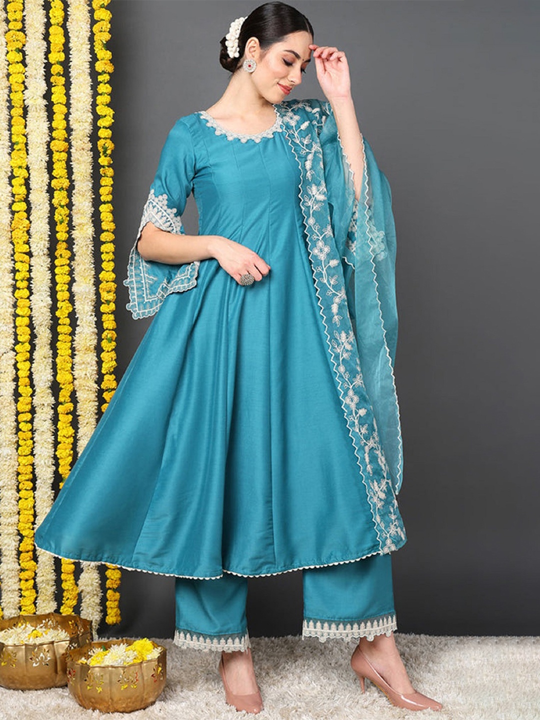 

MAHALASA Women Regular Kurta with Palazzos & With Dupatta, Blue