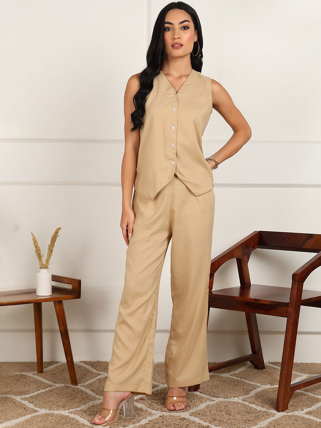 

Murcia V-Neck Waistcoat With Trousers, Beige