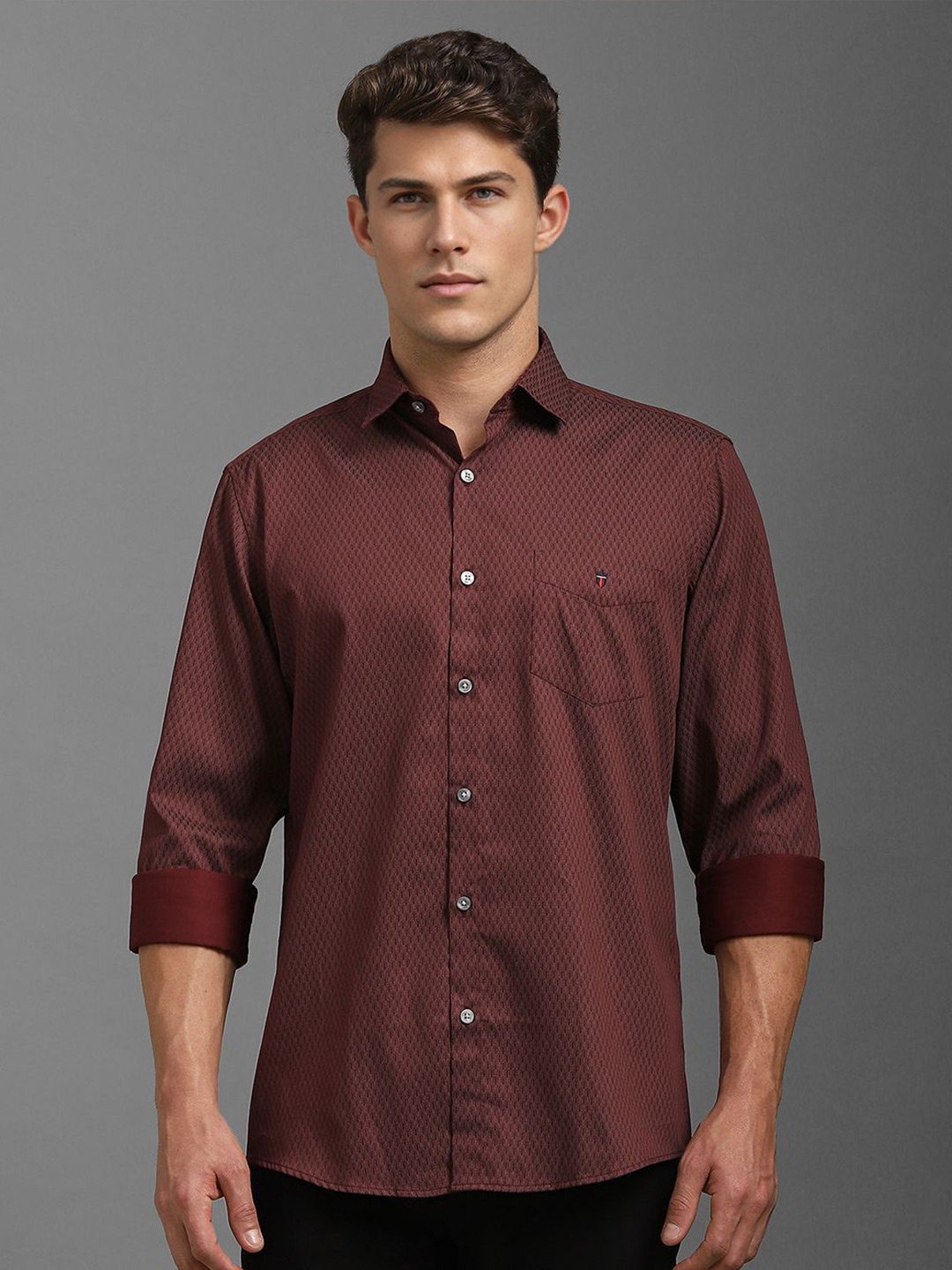 

Louis Philippe Sport Men Slim Fit Opaque Printed Casual Shirt, Maroon