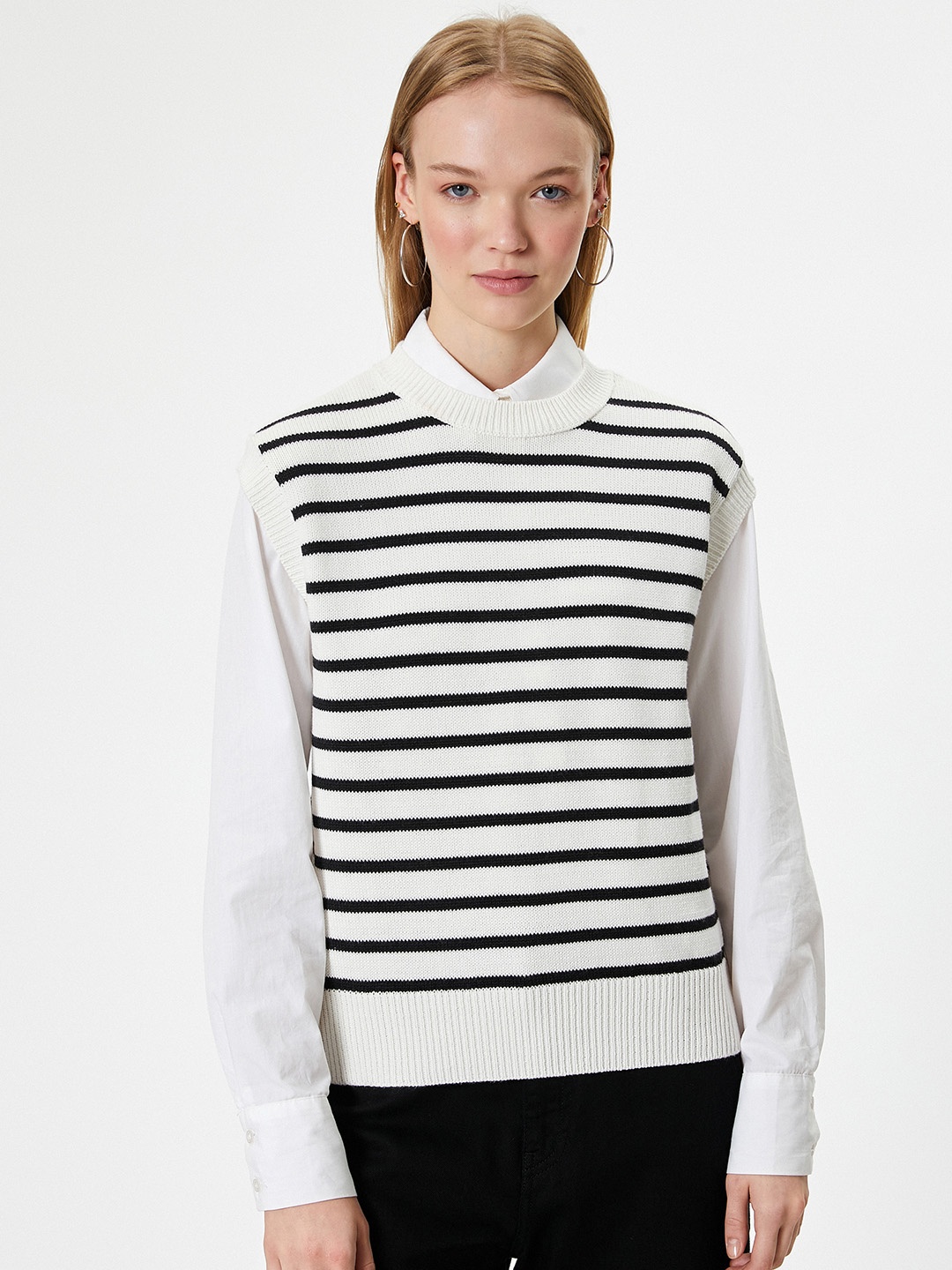 

Koton Striped Round Neck Sleeveless Cotton Sweaters, White