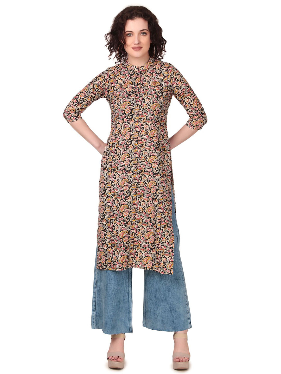 

Magnetism Printed Pure Cotton Three Quarter Sleeve Straight Kurta, Black