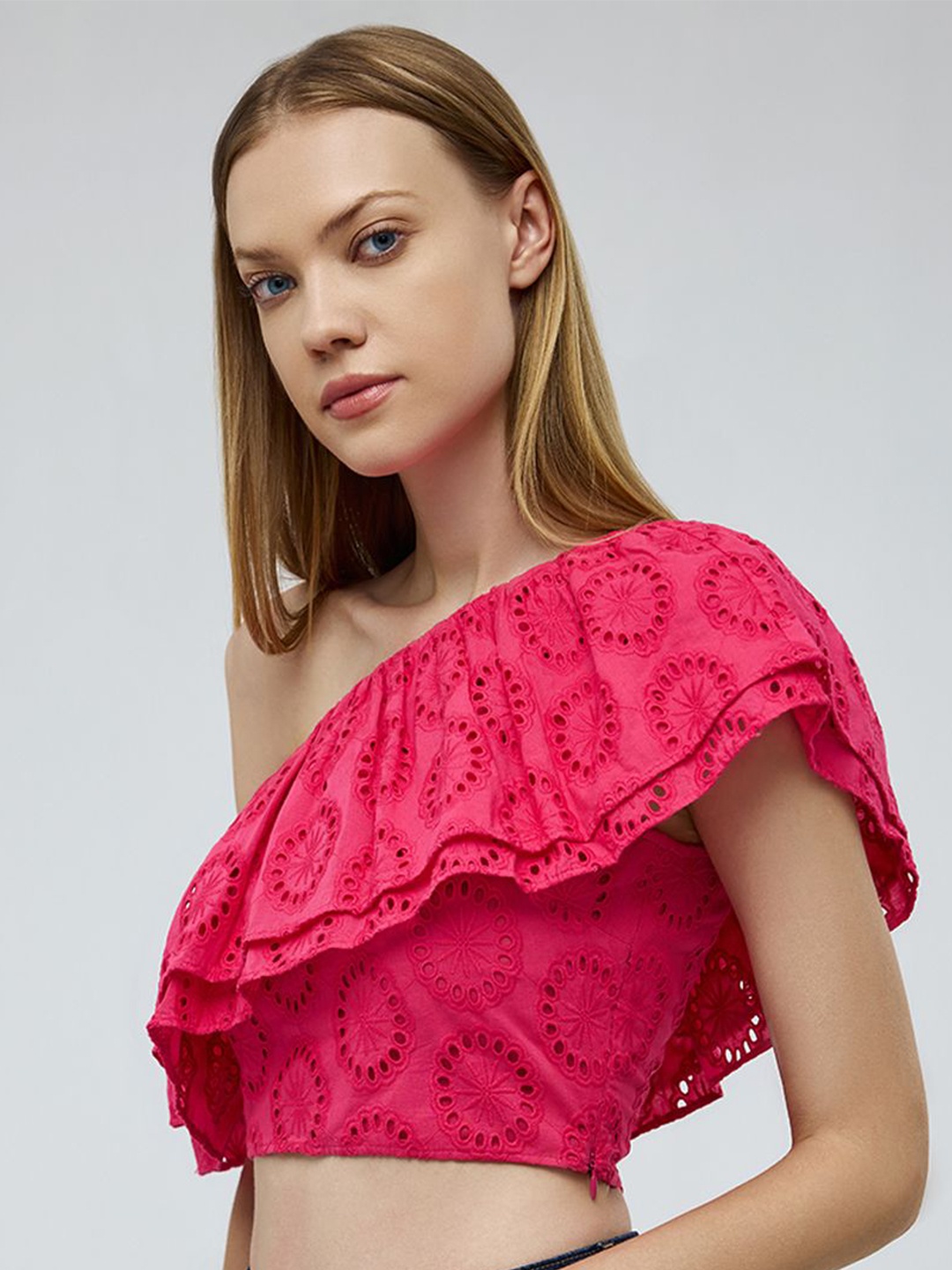 

COVER STORY One Shoulder Cape Sleeve Cotton Schiffli Top, Pink