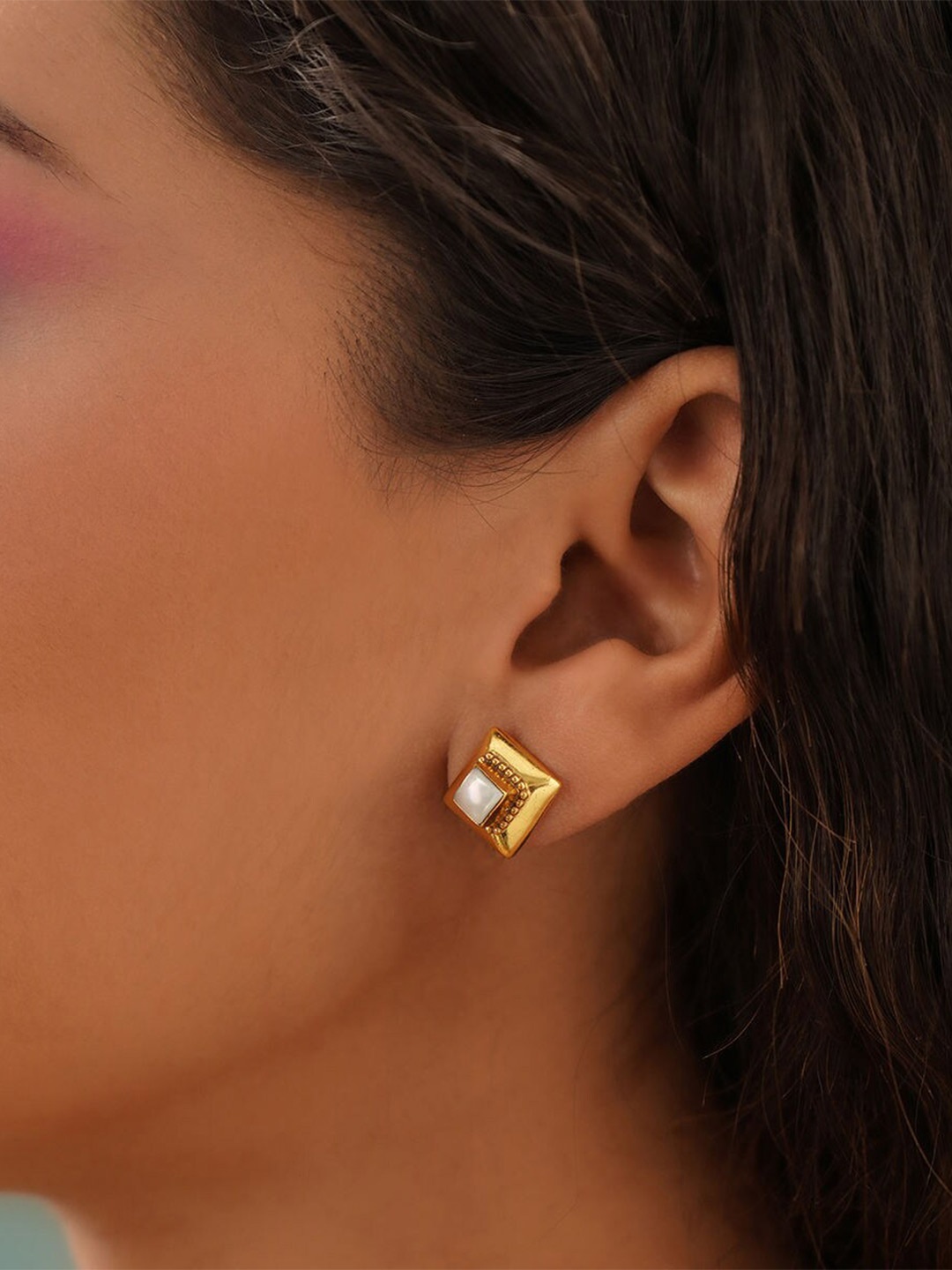 

JAYPORE Contemporary Silver Stone Studded Studs