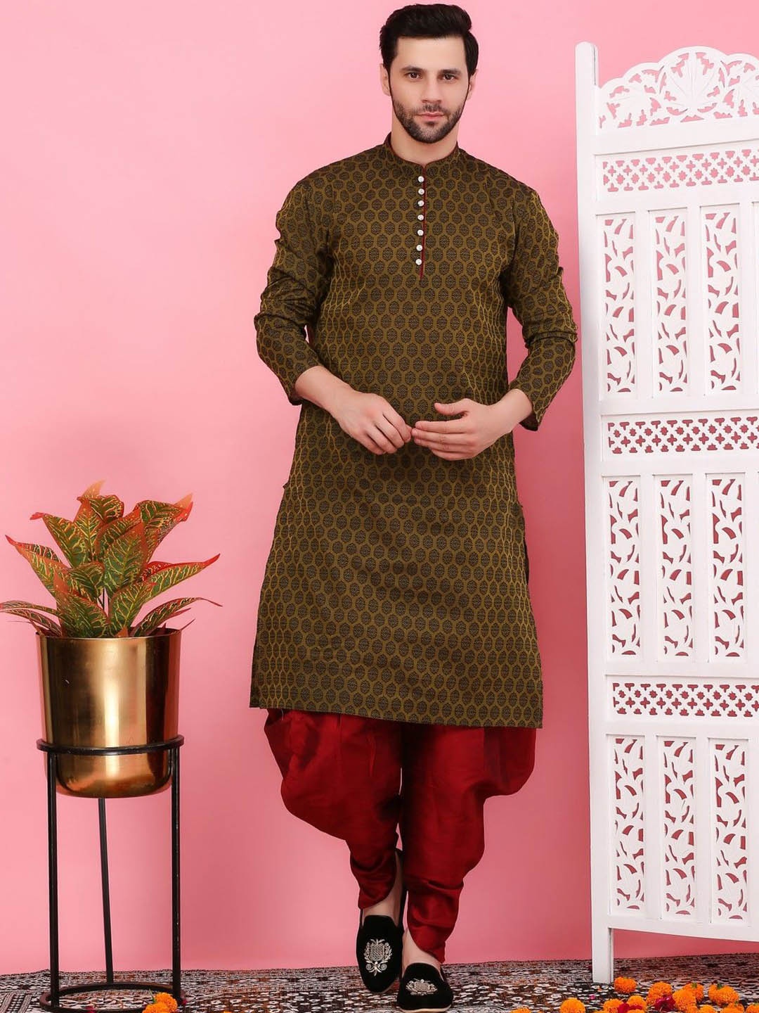 

Sydney Heights Ethnic Motifs Woven Design Jacquard Weave Straight Kurta with Dhoti Pants, Olive