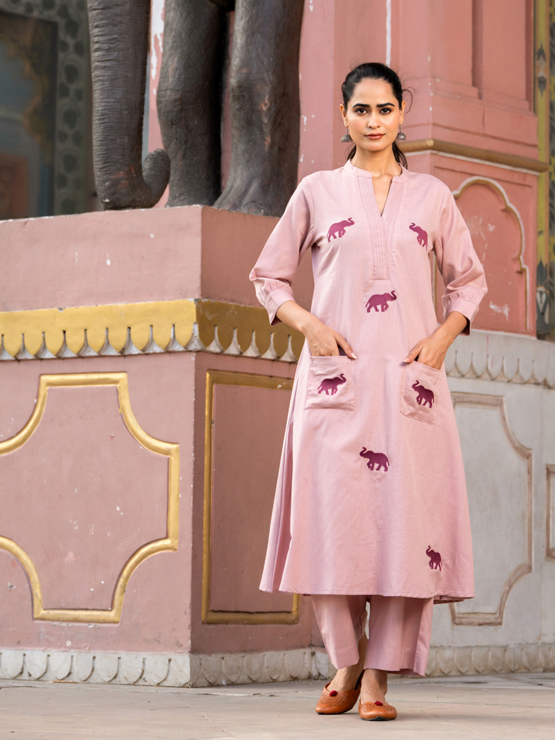 

INDYES Animal Printed Regular Pure Cotton Straight Kurta with Palazzos, Rose gold