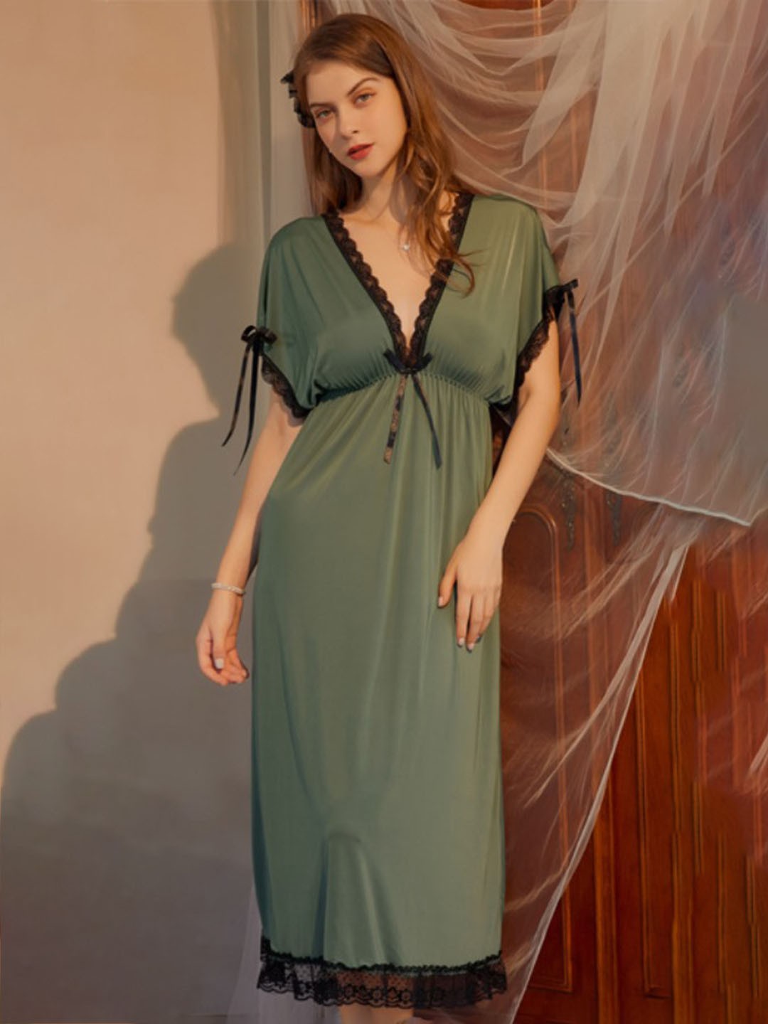 

StyleCast Solid V-Neck Baby Doll, Green