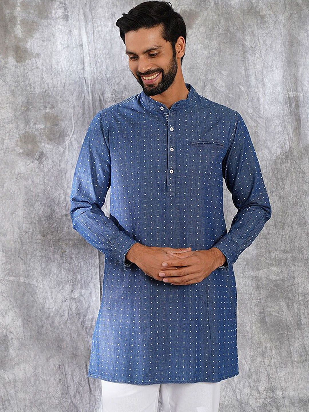 

JAYPORE Men Geometric Thread Work Kurta, Blue