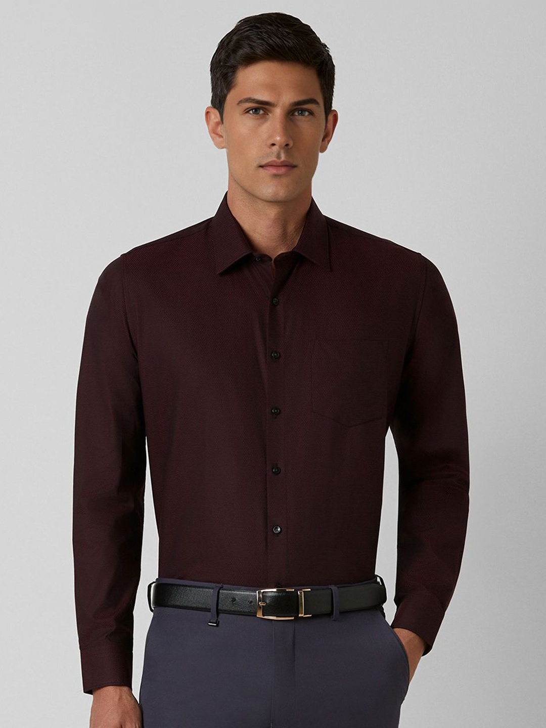 

Van Heusen Men Cutaway Collar Solid Cotton Slim Fit Formal Shirt, Brown