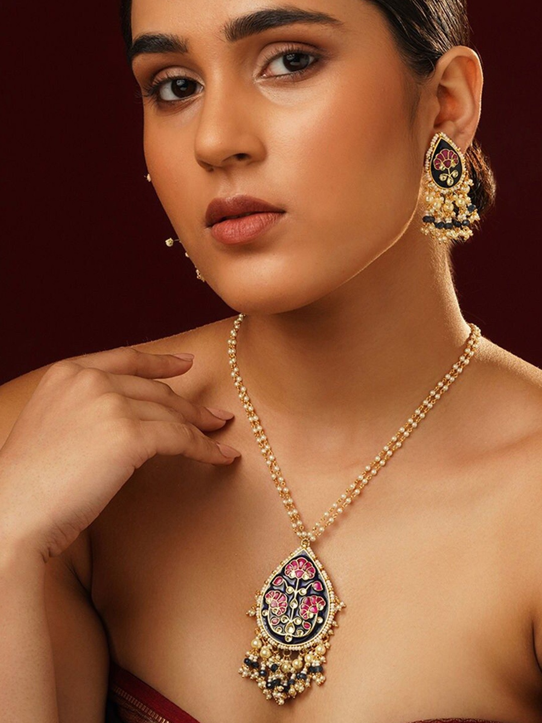 

JAYPORE Gold-Plated Necklace & Earrings