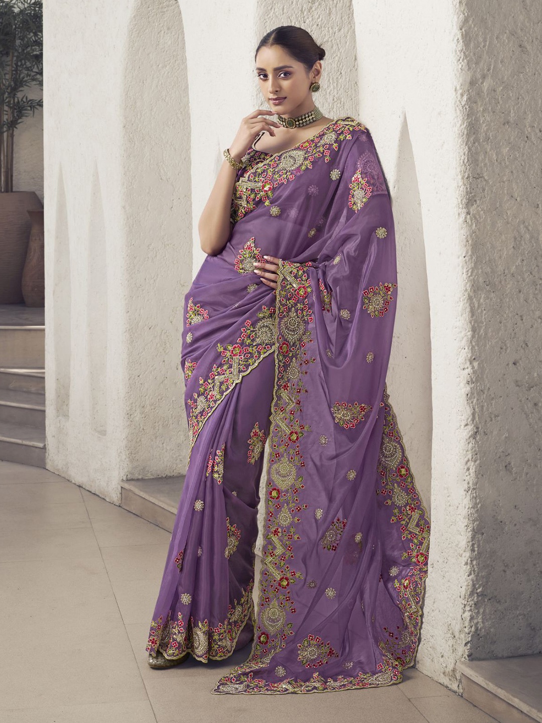 

ODETTE Embroidered Silk Blend Saree, Purple