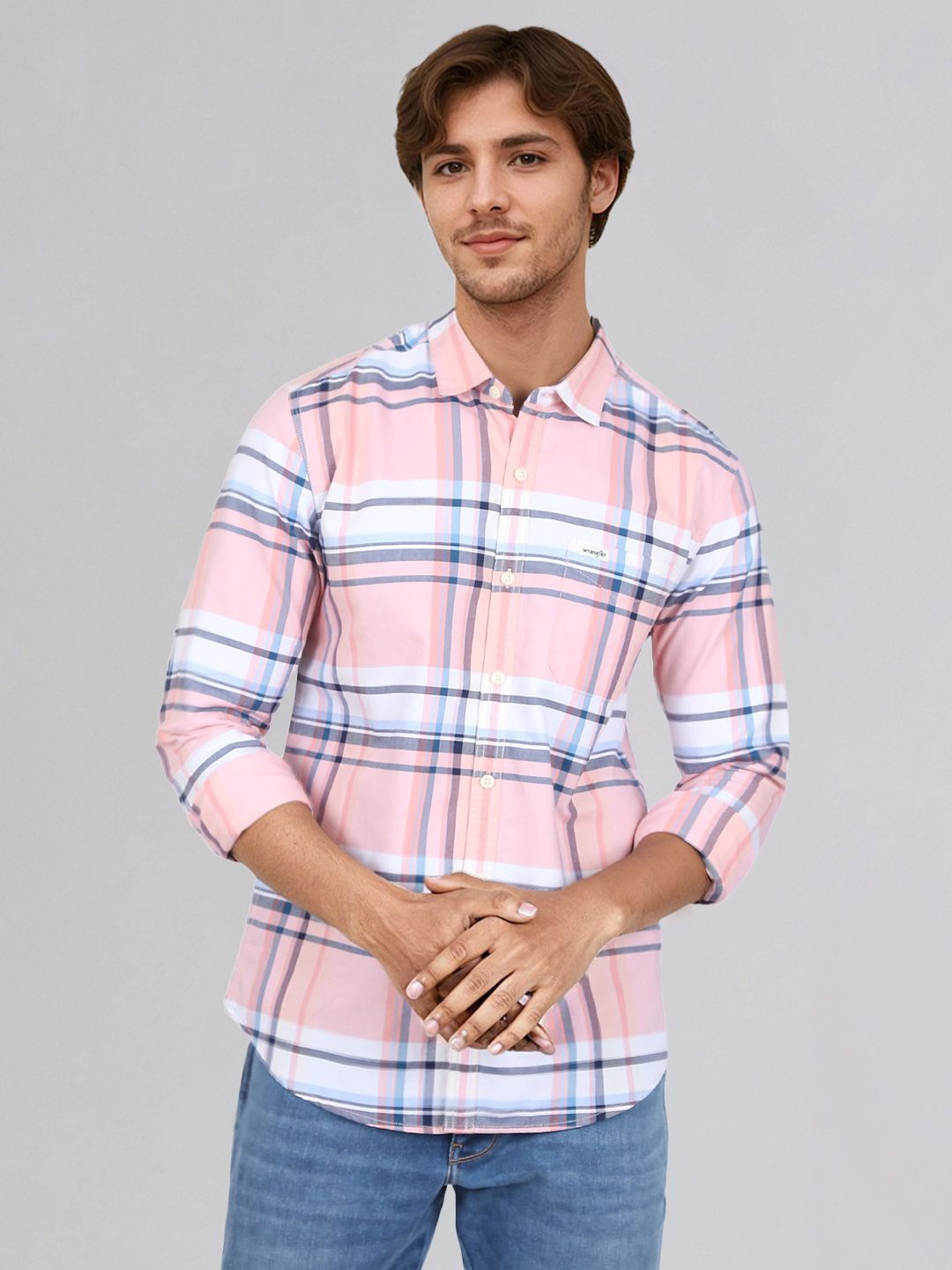 

Wrangler Men Cutaway Collar Checked Cotton Casual Shirt, Pink