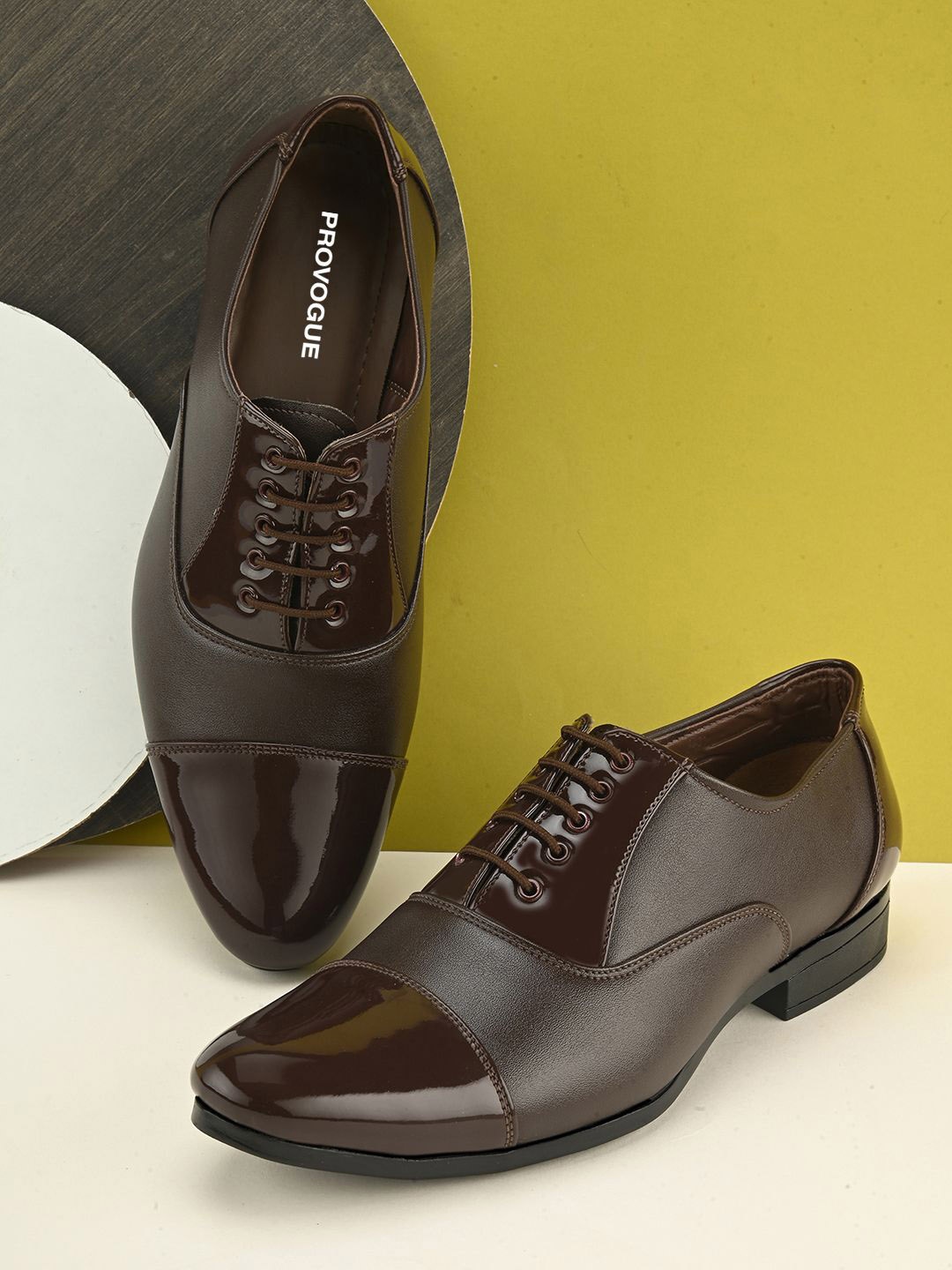 

Provogue Men Round-Toe Oxfords Formal Shoes, Brown