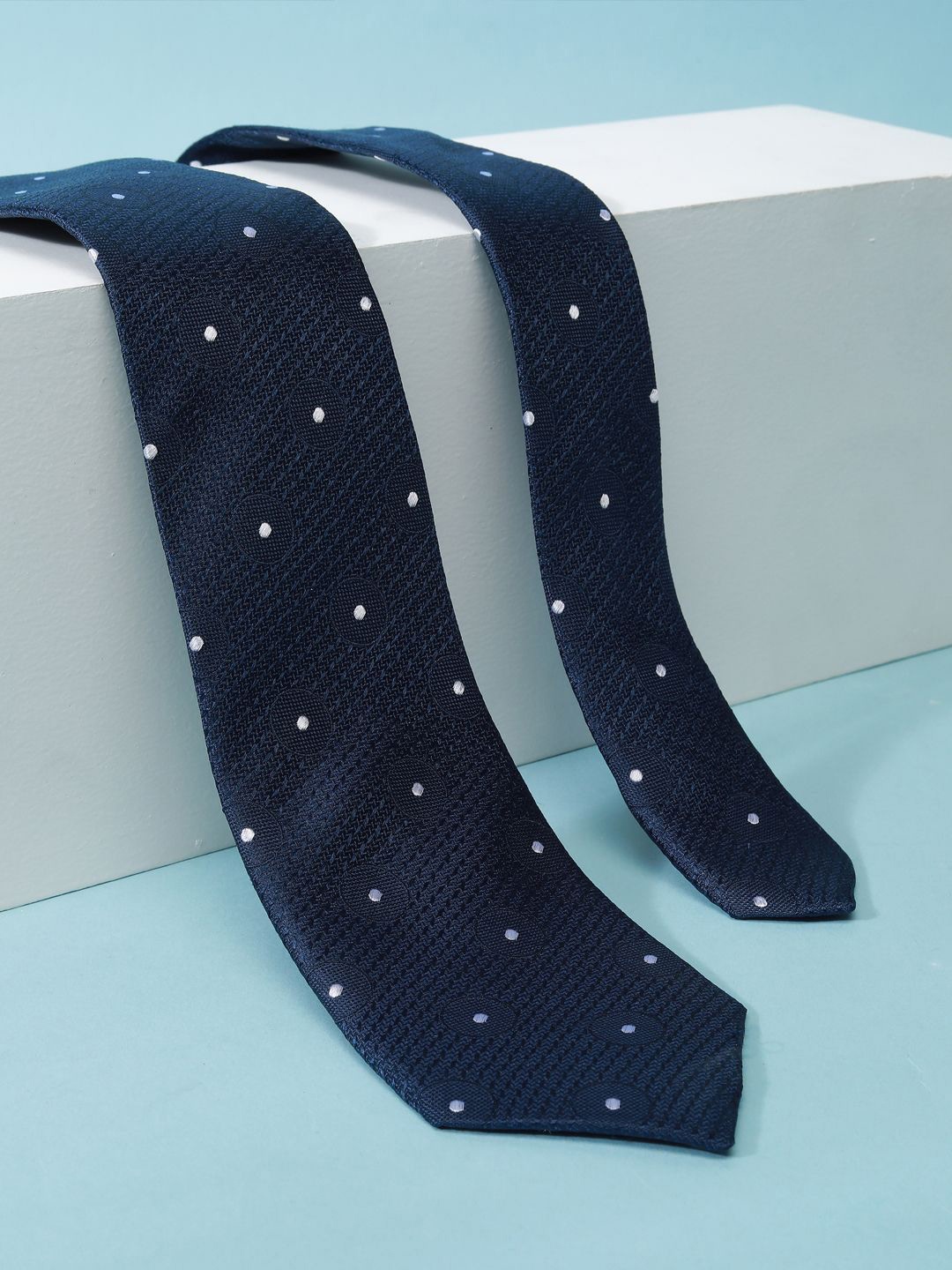 

Peter England Men Woven Design Broad Tie, Navy blue