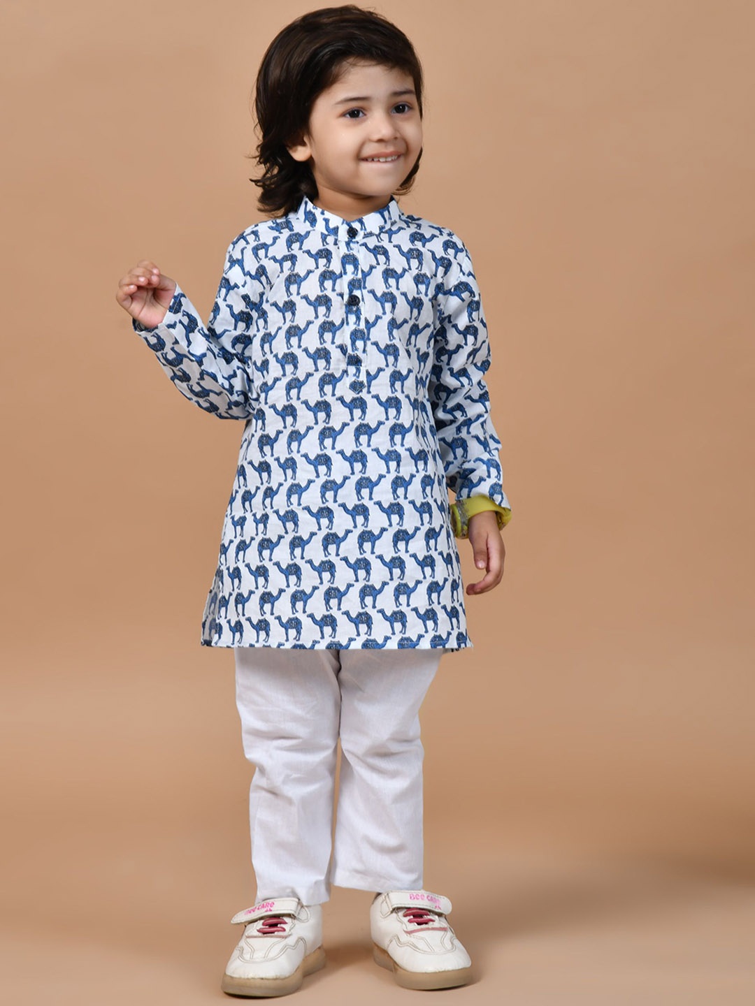 

BAESD Boys Animal Printed Regular Pure Cotton Straight Kurta with Pyjamas, Blue