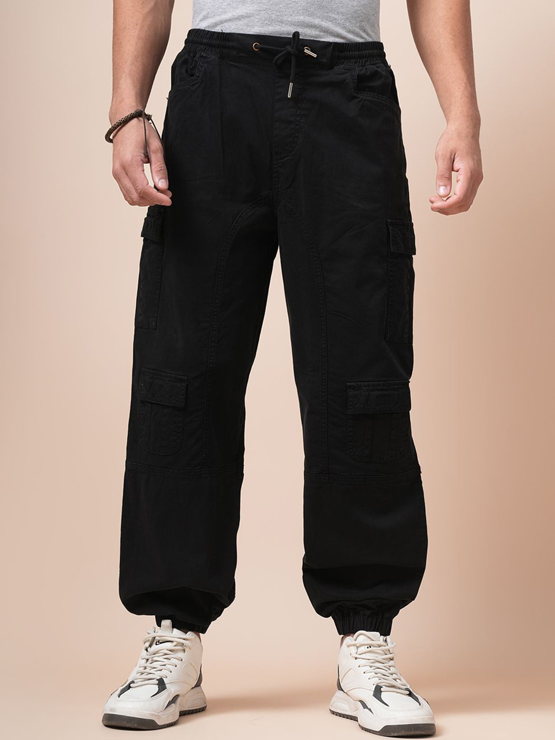 

British Club Men Comfort Loose Fit Low-Rise Cargo Joggers, Black