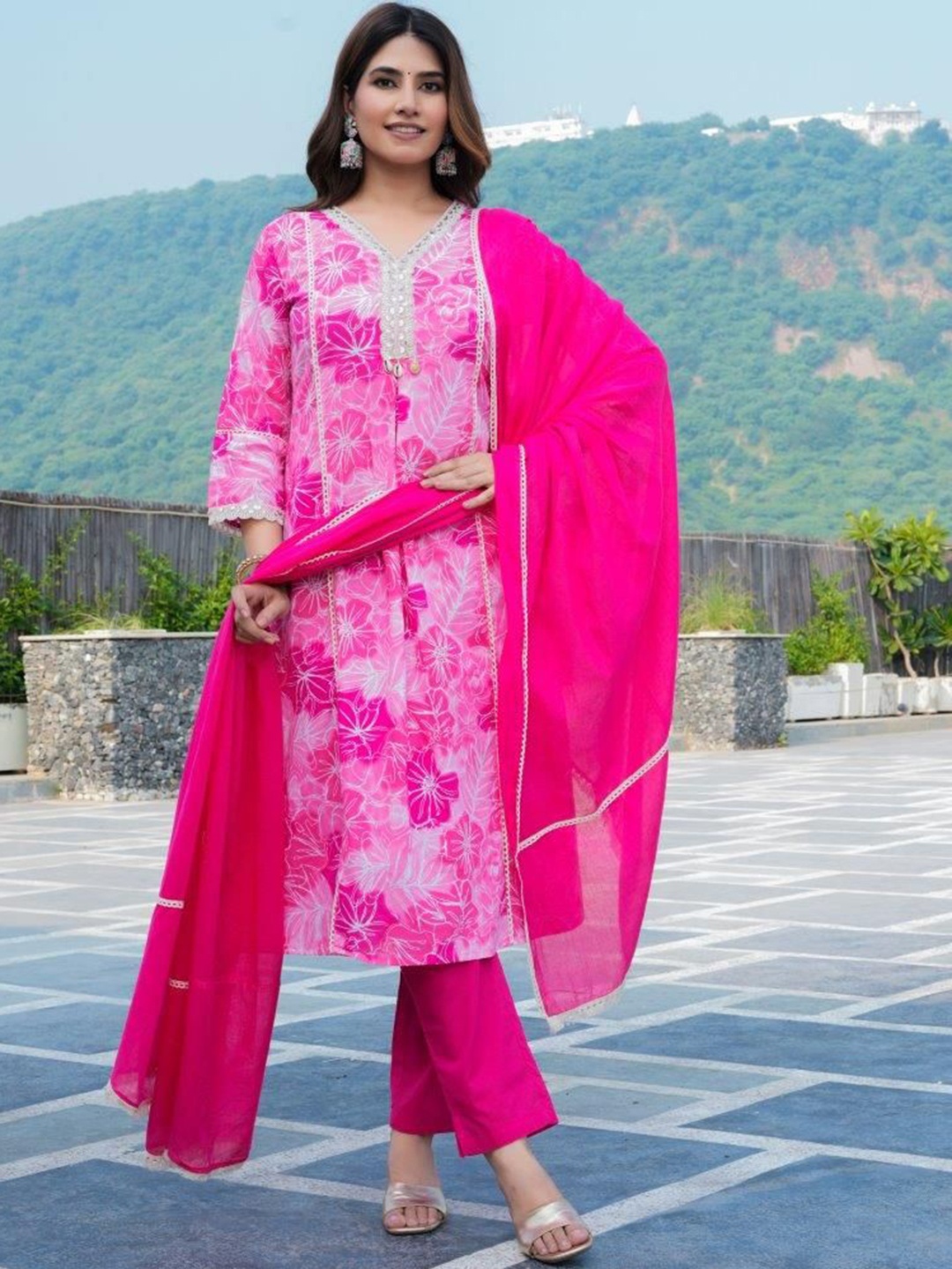 

ZOYOTO Women Floral Printed Regular Thread Work Pure Cotton Kurta with Trousers & With Dupatta, Pink