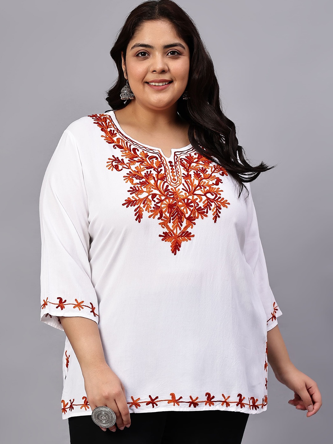 

Indietoga Ethnic Motifs Embroidered Thread Work Thread Work Kurti, White