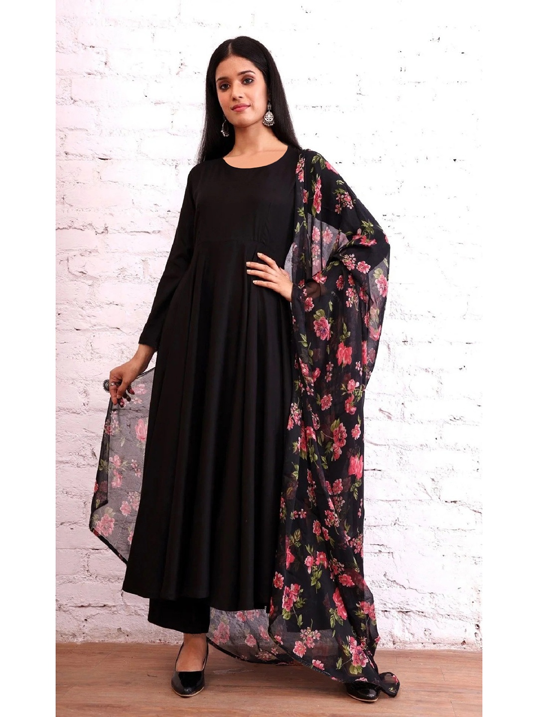 

BAESD Round Neck Pleated Anarkali Kurta with Palazzos & Dupatta, Black