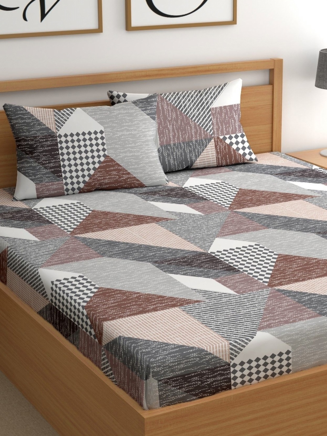 

CHHAVI INDIA Grey Abstract Printed Microfiber 210 TC Queen Bedsheet Set 2.5 x 2.25 m