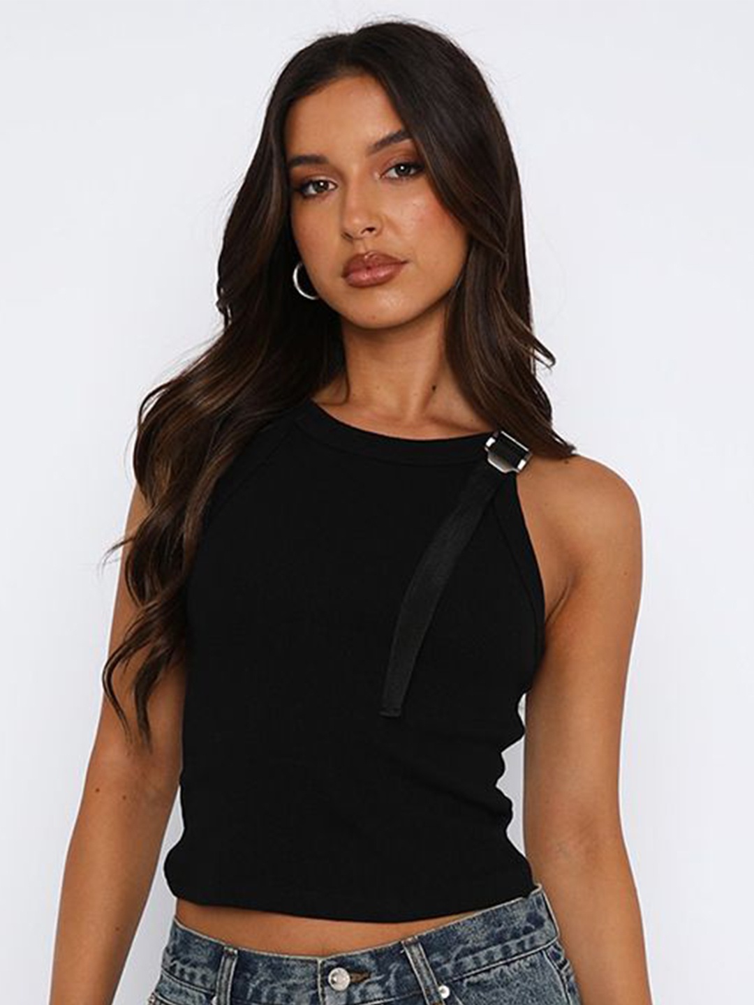 

MIAKEE Women Solid Round Neck Sleeveless Fitted Top, Black