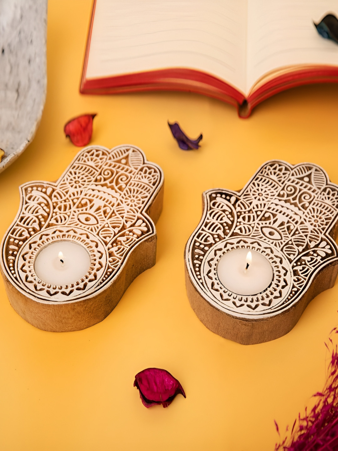 

Ascension White & Yellow Set of 2 Candle Holder