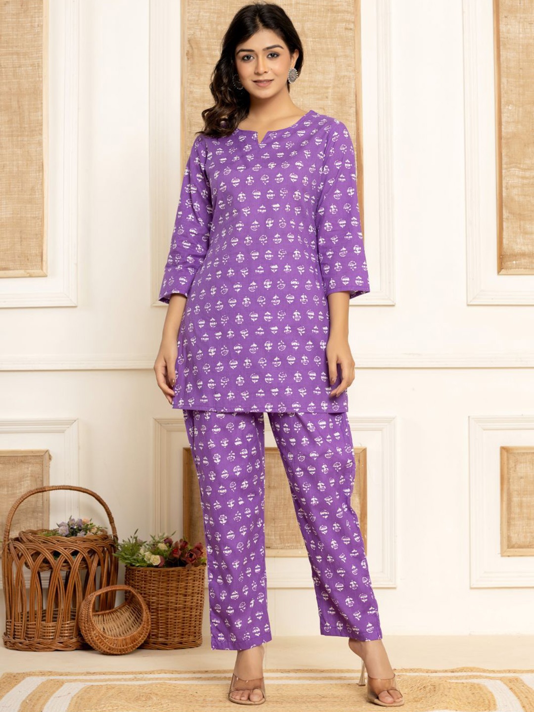 

DHANOTA Women Printed Pure Cotton Tunic & Trousers Co-Ords Set, Purple