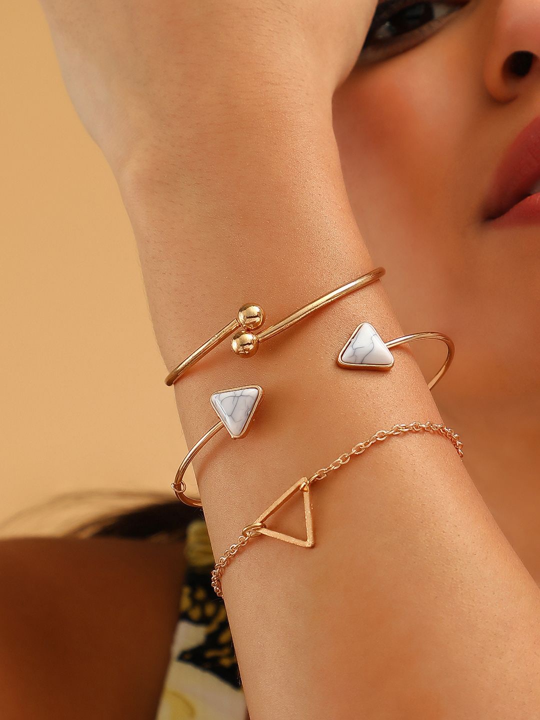 

SOHI The Traid Set Of 3 Gold-Plated Stone Studded Wraparound Bracelets