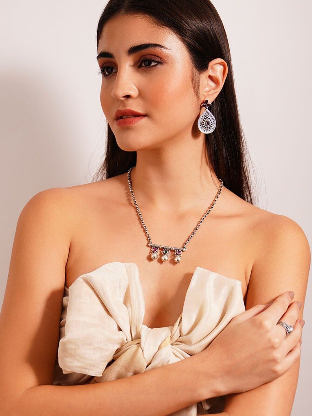 

JAYPORE Silver Artificial Stones & Beads Studded Oxidised Necklace & Earrings