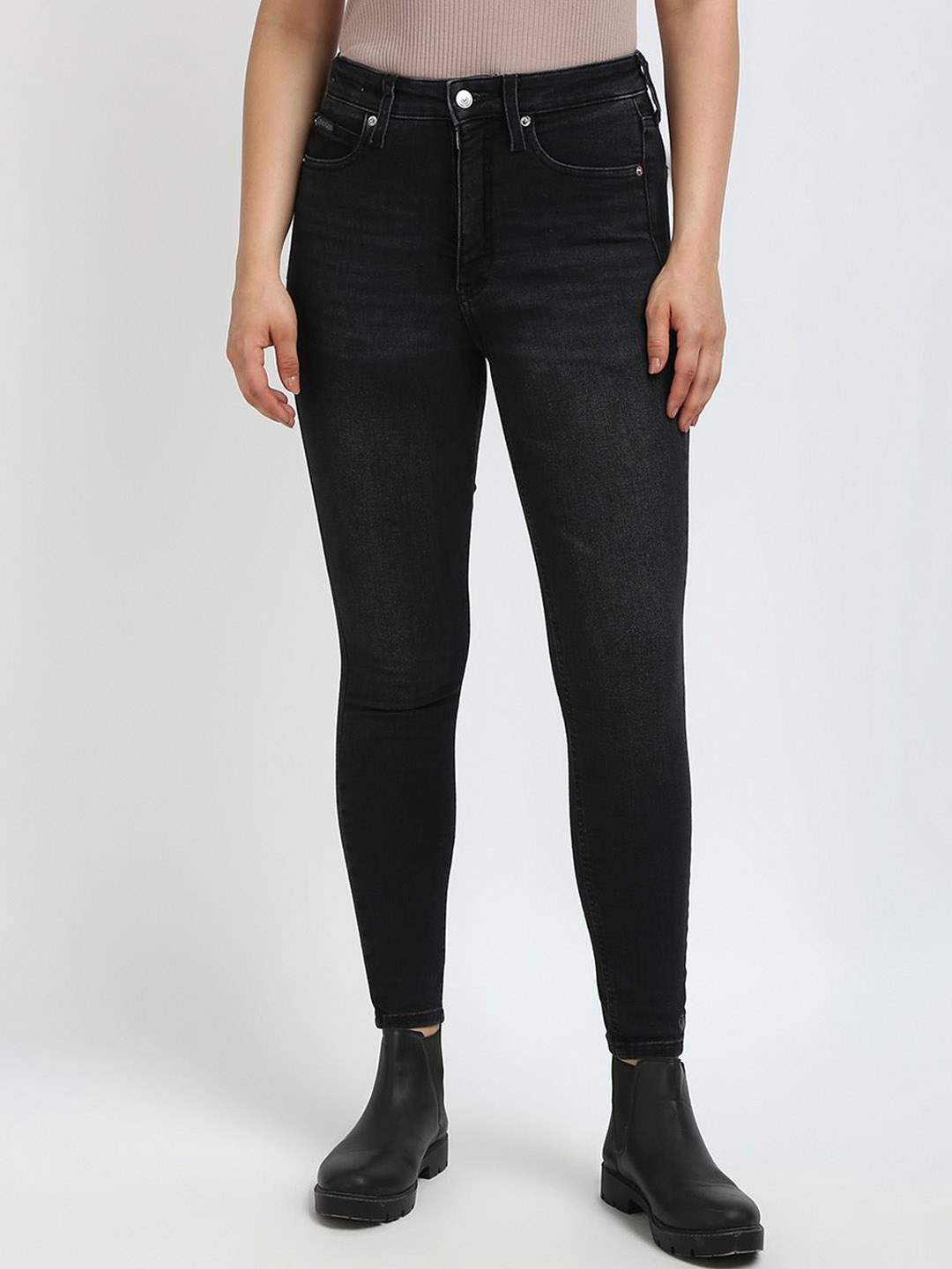 

Calvin Klein Jeans Women Skinny Fit Light Fade Jeans, Black