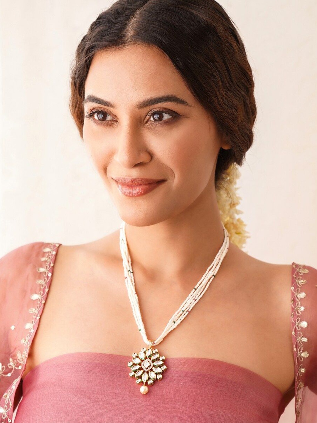 

JAYPORE Gold-Plated Kundan Necklace