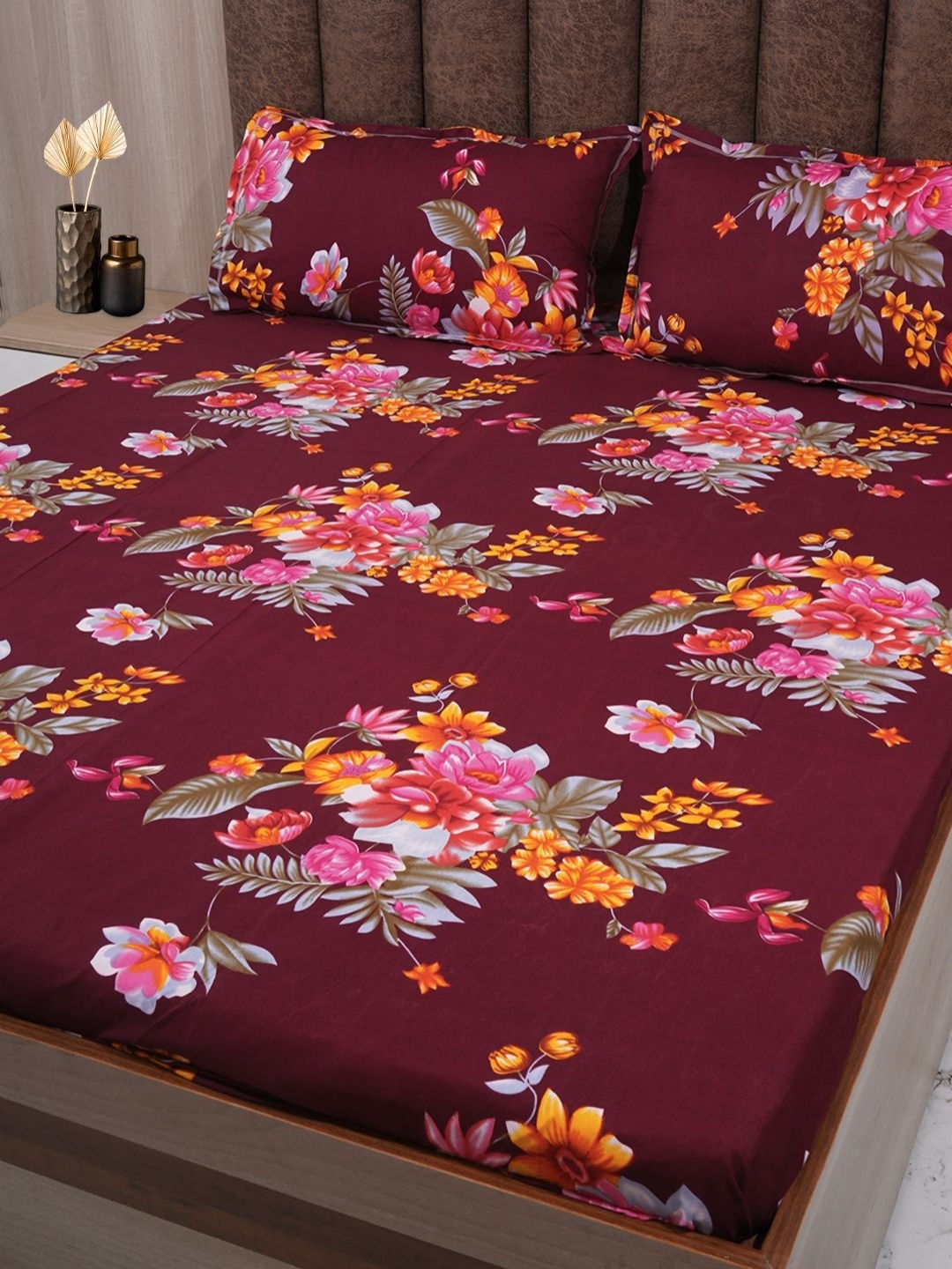 

Adwitiya Maroon & Pink Floral Printed 210 TC Double Queen Bedsheet with 2 Pillow Covers