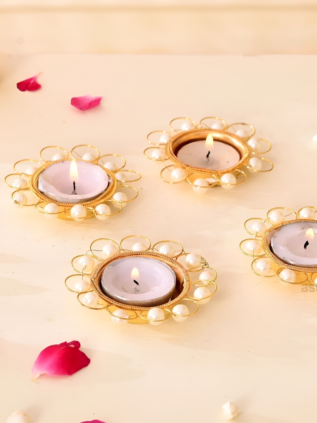 

Ascension Gold-Toned & White Set of 4 Candle Holder