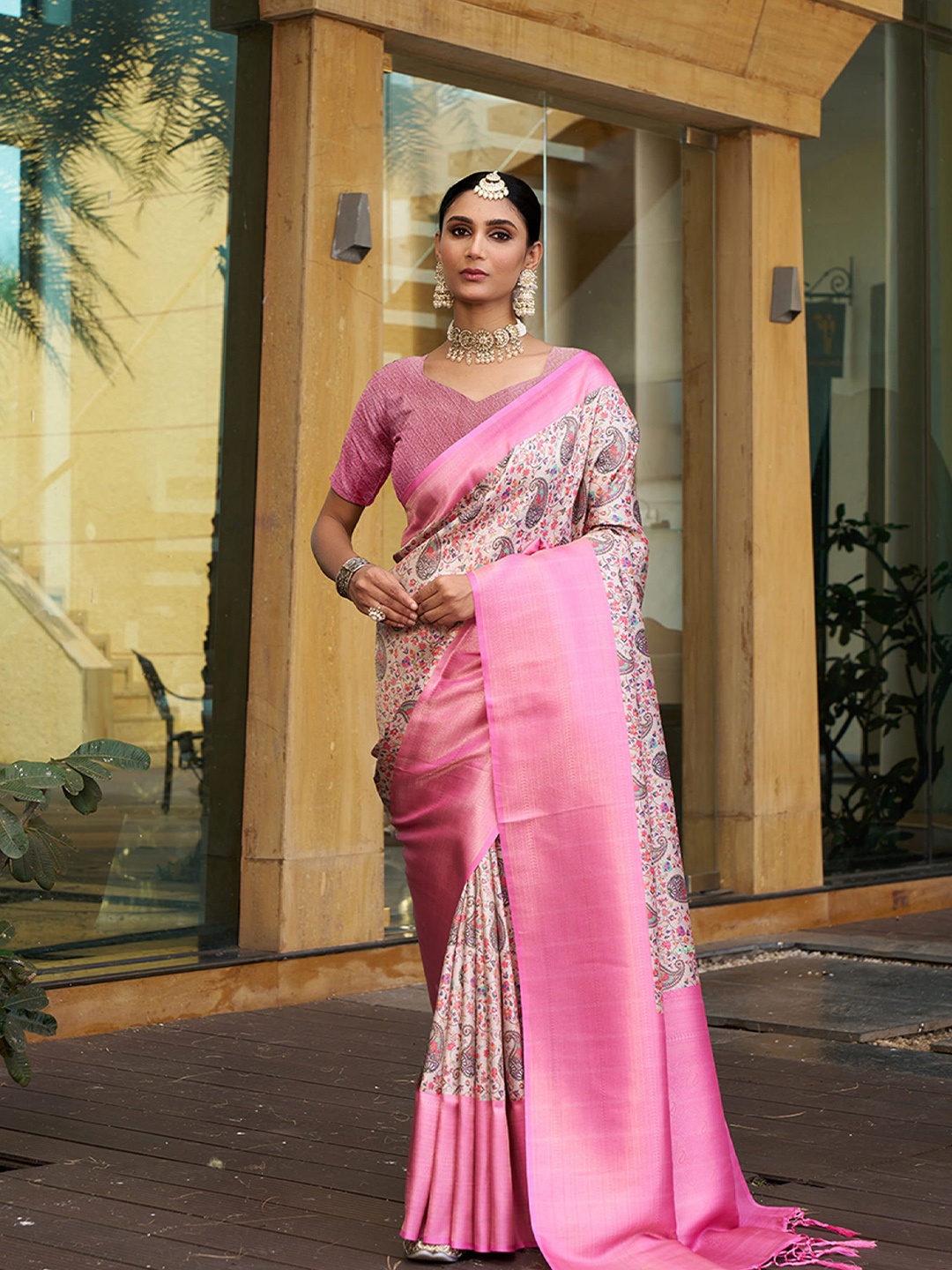 

KAYOMMI womwn Ethnic Motifs Zari Pure Silk Kanjeevaram Saree with unstitched blouse piece, Pink