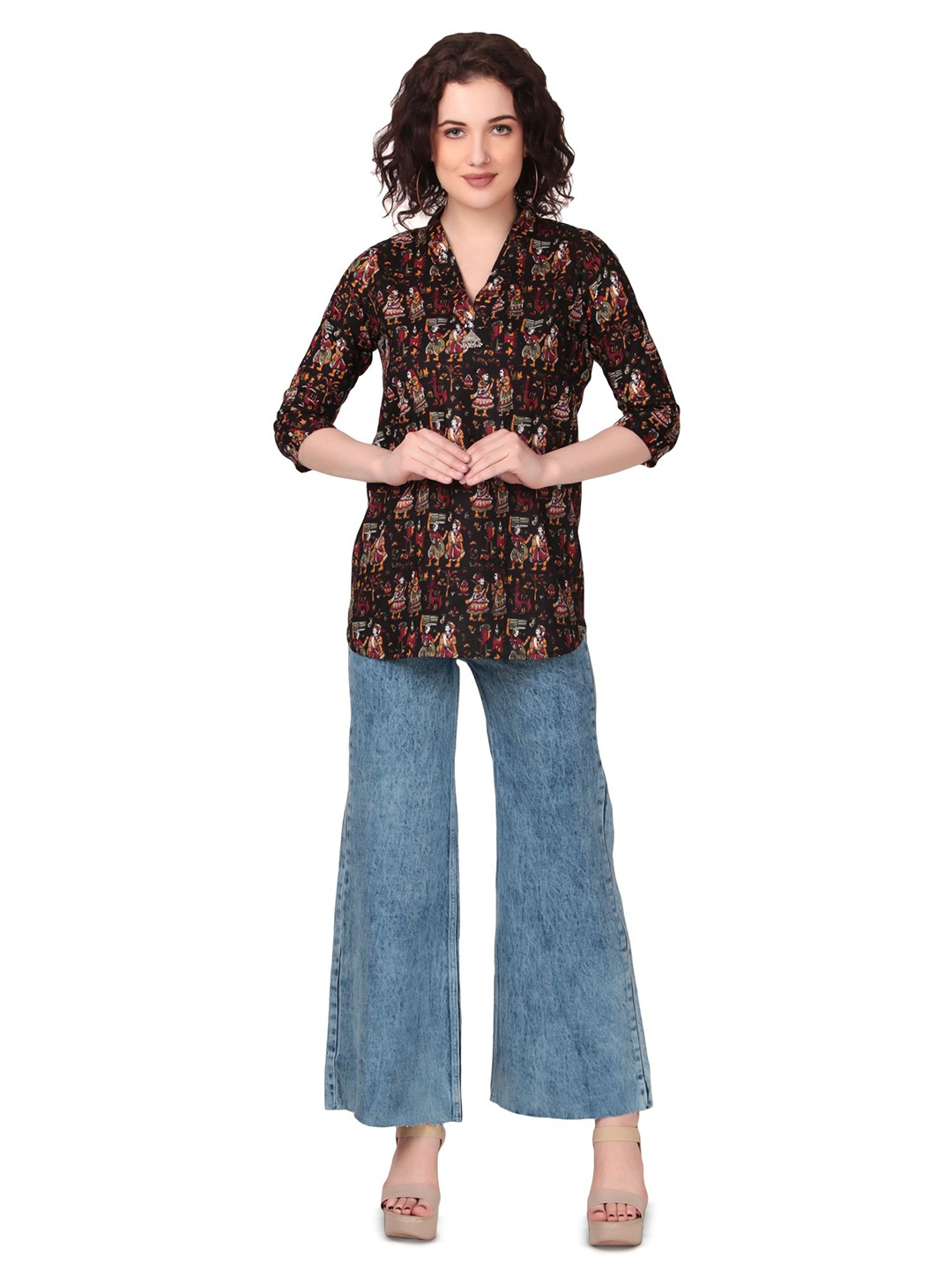 

Magnetism Printed Pure Cotton V Neck Tunics, Black