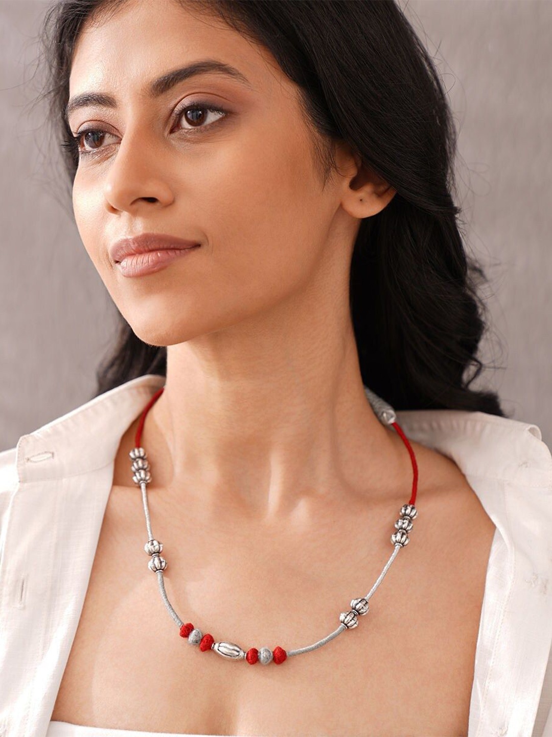 

JAYPORE Silver Beaded Necklace