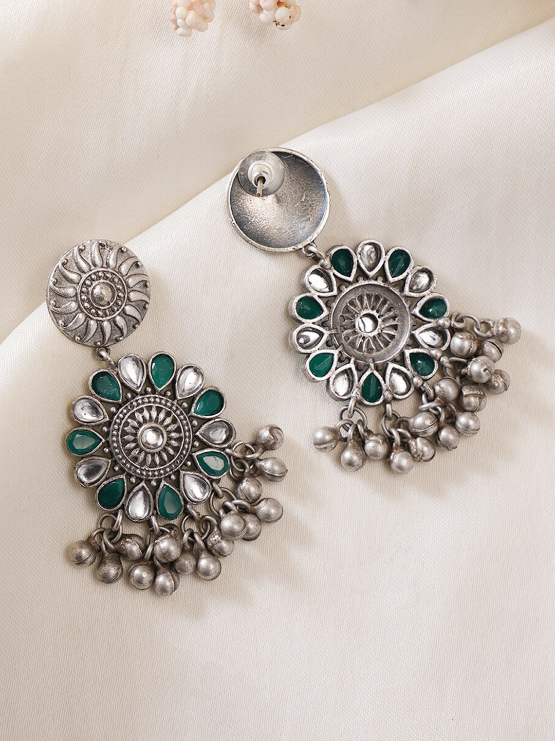 

JAYPORE Silver Kundan Studded Contemporary Drop Earrings