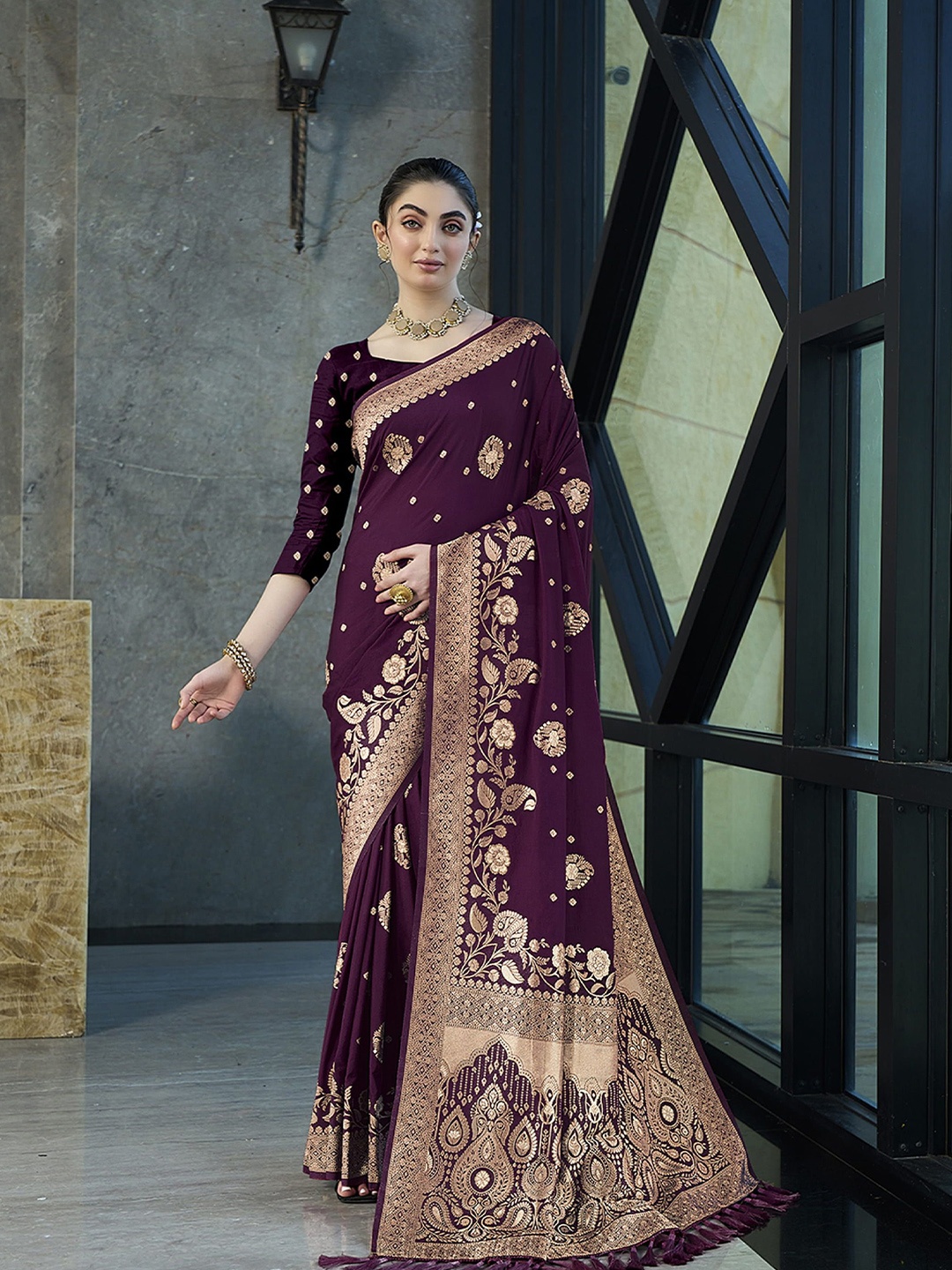 

KAYOMMI Woven Design Zari Pure Georgette Banarasi Saree, Purple