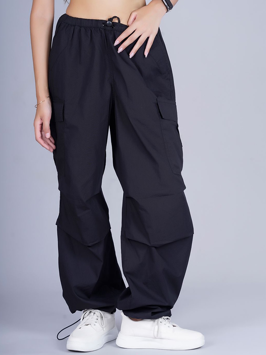 

PRONK Women Solid Regular Fit Cargo Parachute Trousers, Black