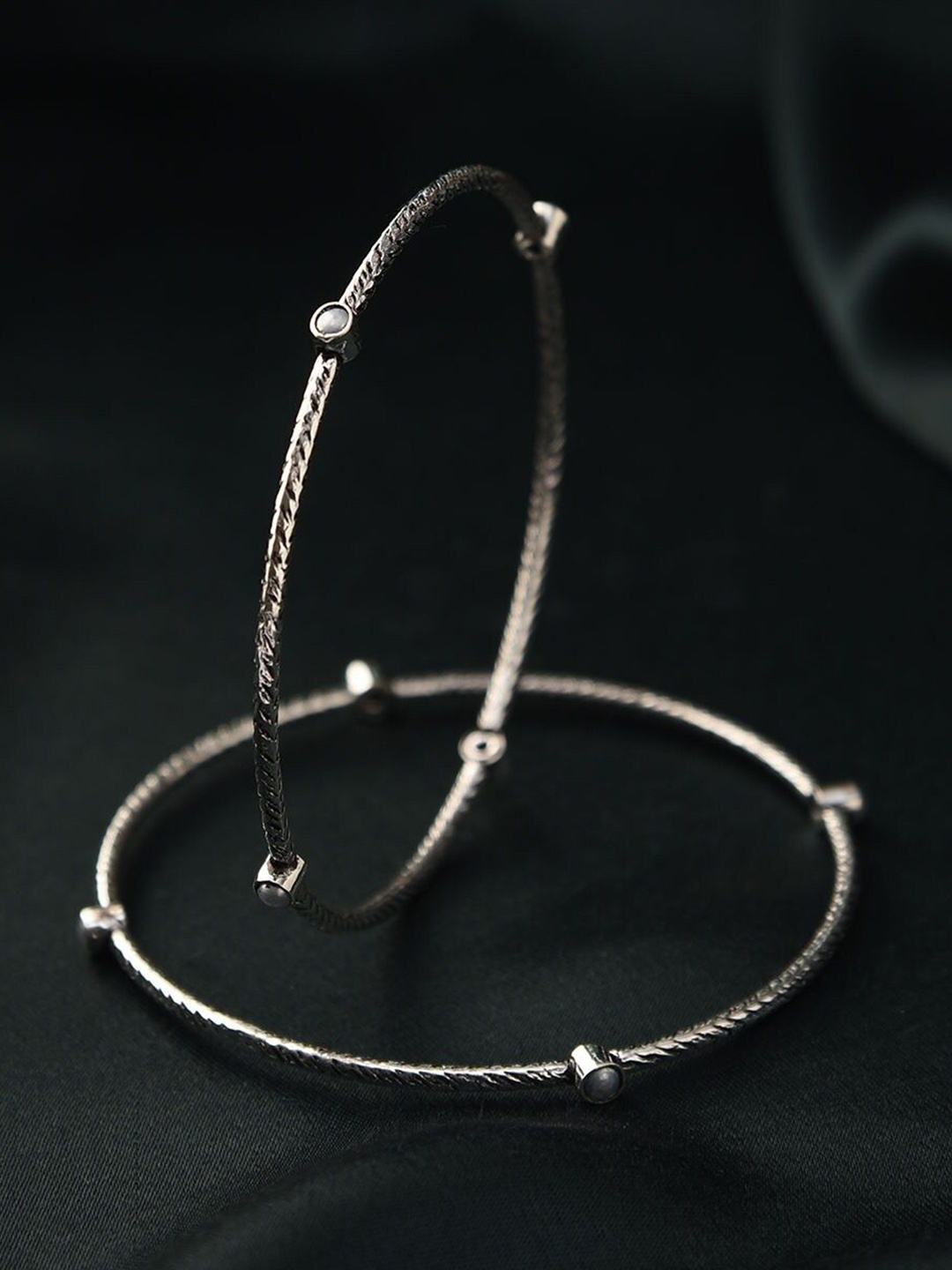 

JAYPORE Set Of 2 Textured Bangles, Silver