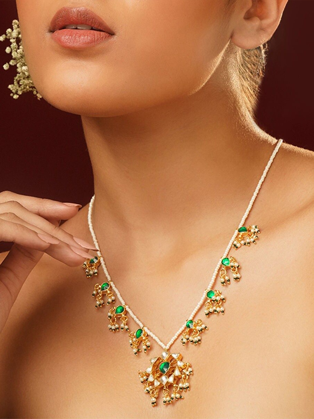 

JAYPORE Brass Gold-Plated Kundan Necklace