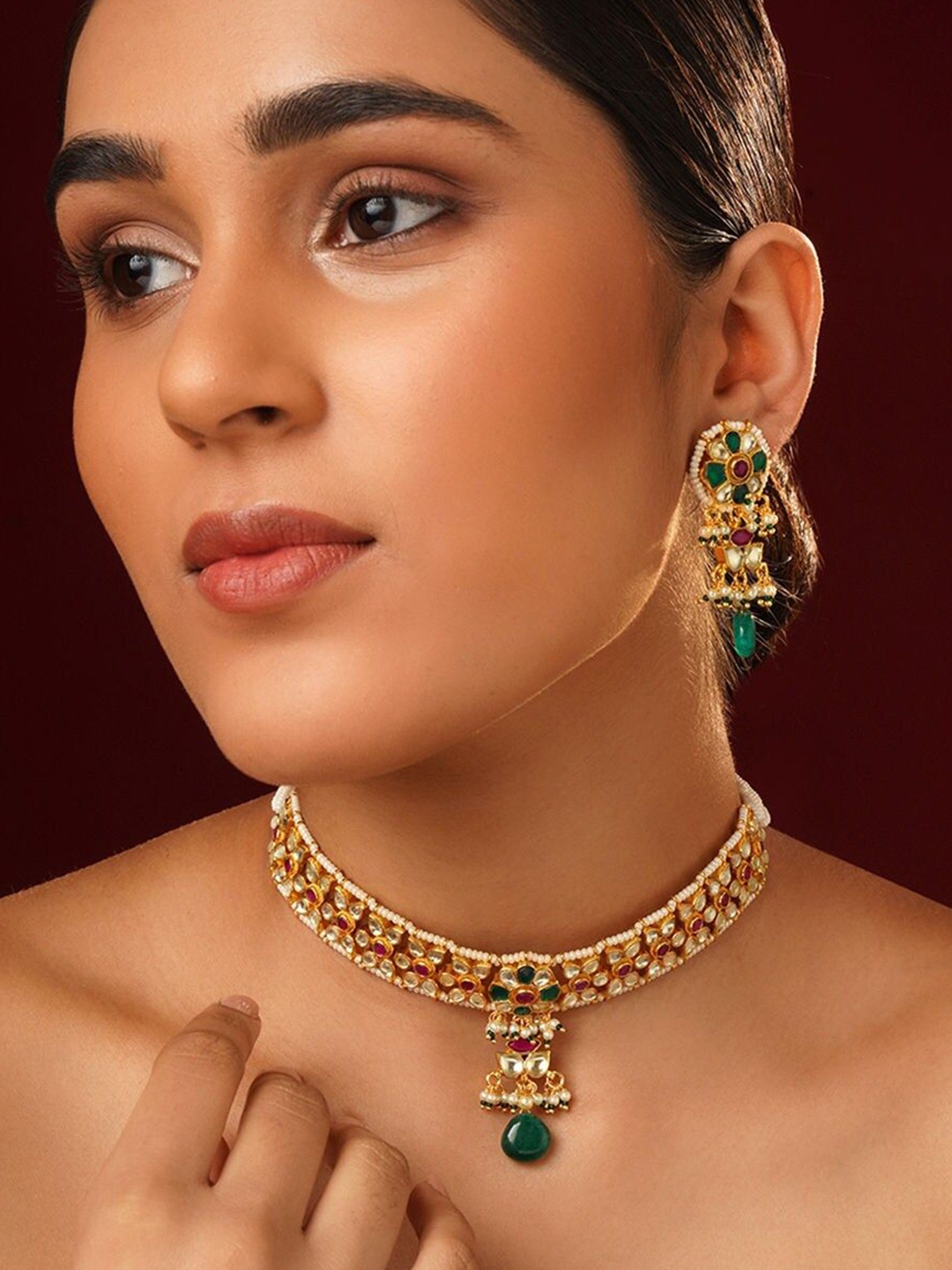 

JAYPORE Gold-Plated Stones Studded & Beads Jewellery Set