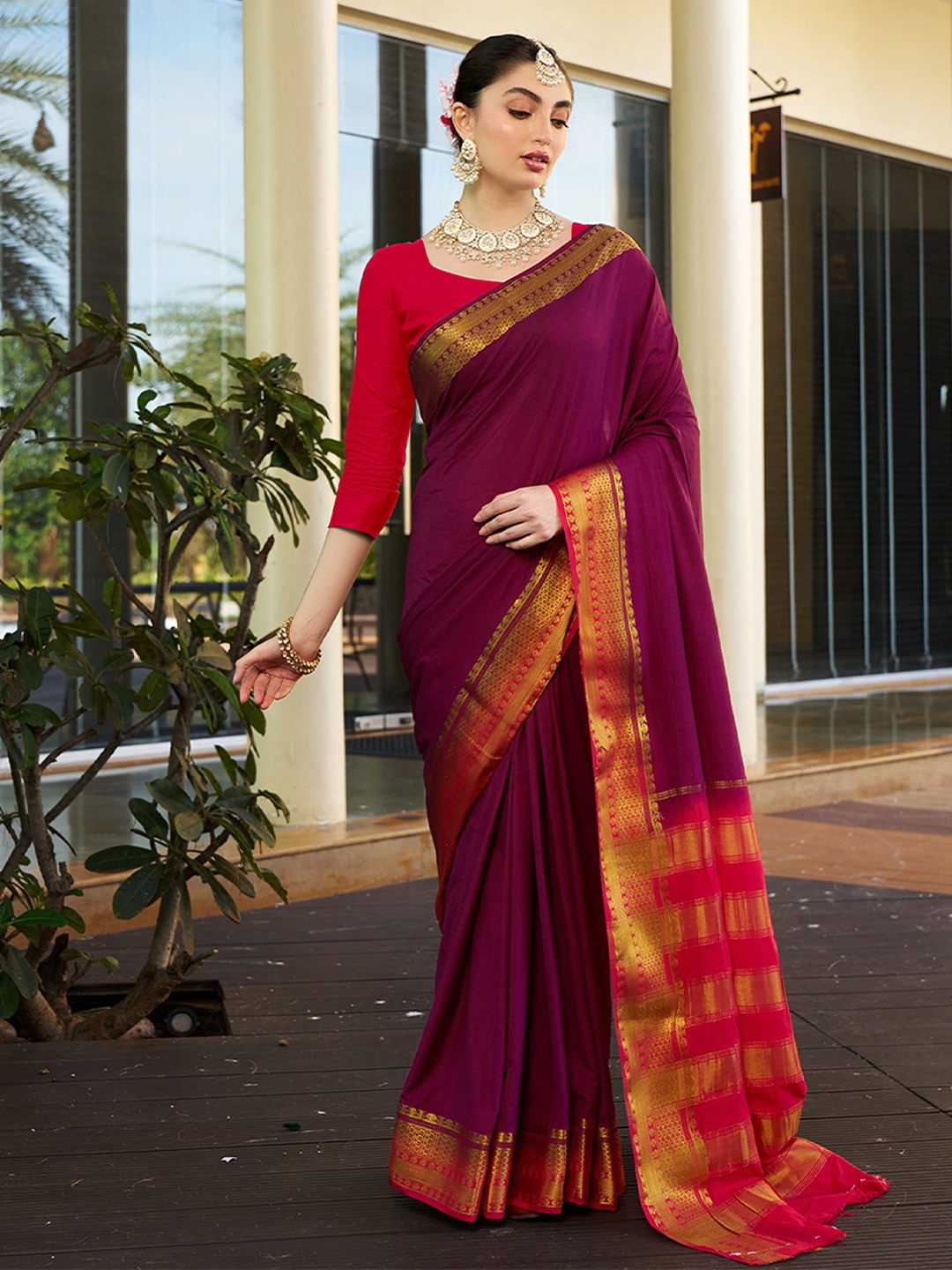 

KAYOMMI Zari Pure Crepe Banarasi Saree, Purple